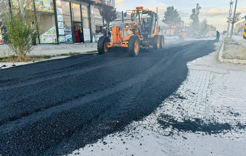 KÖSTEBEK YUVASINA DÖNEN YOLLARA YAMA…