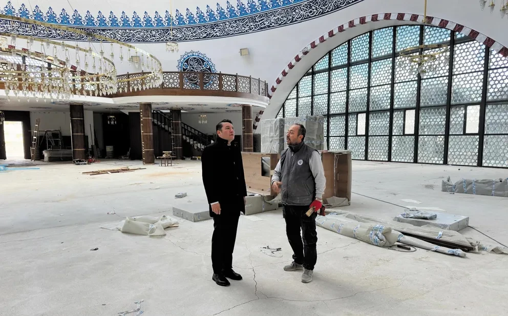 Tıbbiye Camii ibadete hazırlanıyor